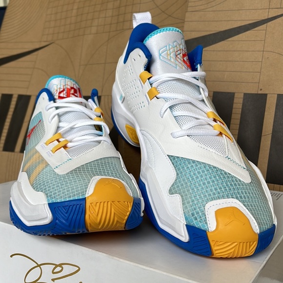 Jordan One Take 4
Basketball Shoes
White/Lagoon Pulse/Gold/ Chile Red
DO7193-164 - Picture 9 of 16